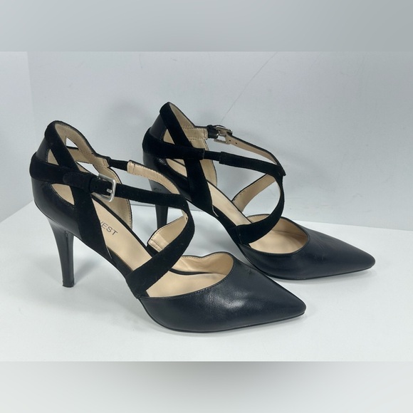 Beautiful Nine West Black Leather and Suede Pumps - Picture 1 of 8